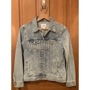 Classic Light Wash Denim Jacket - Women's Jean Jacket